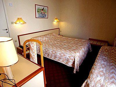 Logis Heraclee Saint-Gilles  Ngoại thất bức ảnh