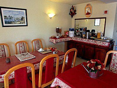 Logis Heraclee Saint-Gilles  Ngoại thất bức ảnh